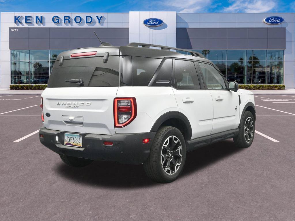Used 2025 Ford Bronco Sport Outer Banks w/ Outer Banks Tech Package+ AWD/4WD image 7