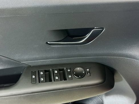 Used 2025 Hyundai Kona SEL AWD/4WD image 18