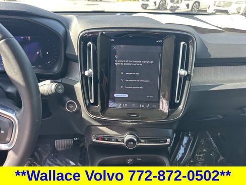 Used 2023 Volvo XC40 B5 Plus w/ Protection Package Premier AWD/4WD image 21