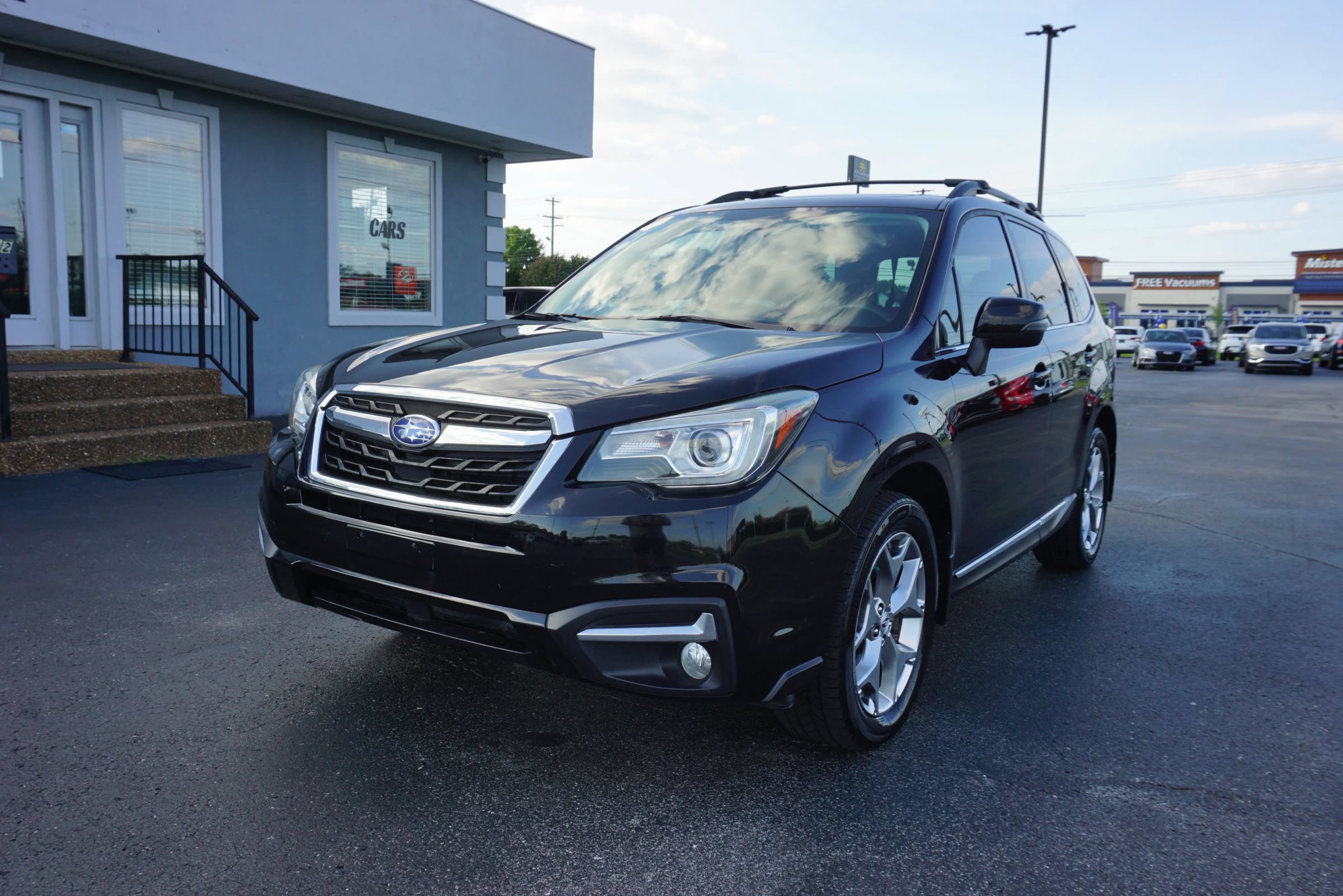 Used 2017 Subaru Forester 2.5i Touring AWD/4WD image 1