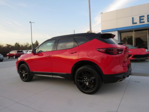 Used 2024 Chevrolet Blazer RS w/ Enhanced Convenience Package image 3