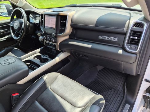 Used 2022 RAM 1500 Laramie AWD/4WD image 38