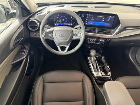 Used 2024 Chevrolet Trax ACTIV FWD image 11