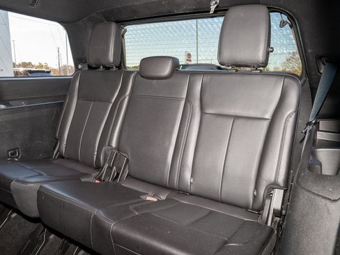 Used 2020 Ford Expedition XLT w/ Equipment Group 202A image 23