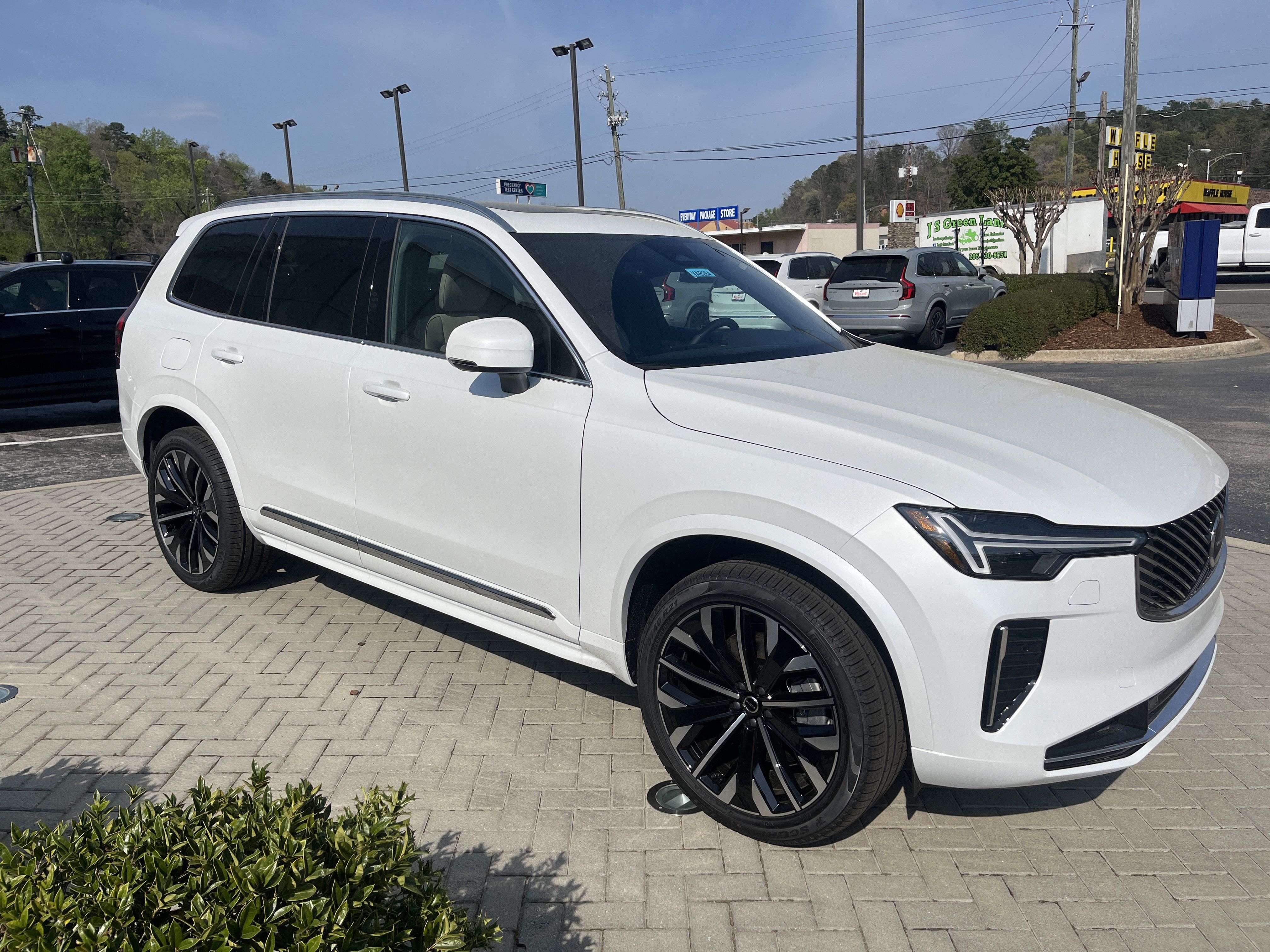 New 2026 Volvo XC90 T8 Core w/ Protection Package Premier AWD/4WD image 8