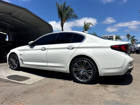 Used 2023 BMW 530e RWD image 3