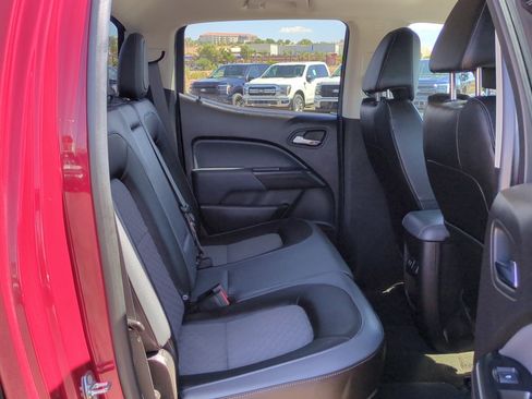 Used 2018 Chevrolet Colorado Z71 AWD/4WD image 27