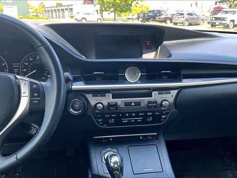 Used 2015 Lexus ES 350 FWD image 8
