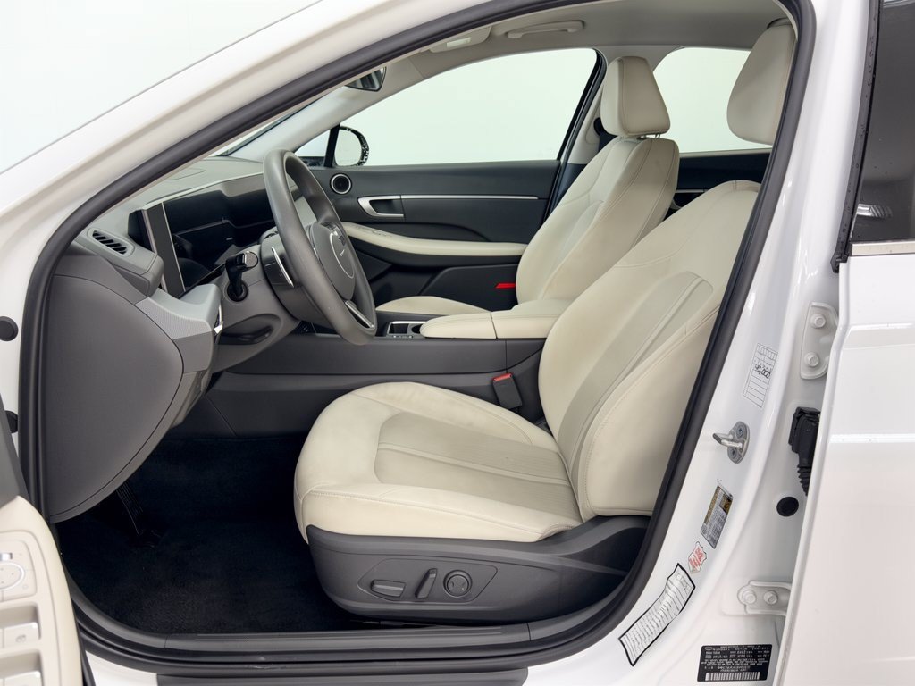 Used 2025 Hyundai Sonata SEL FWD image 5