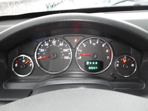 Used 2010 Jeep Liberty Sport AWD/4WD image 15