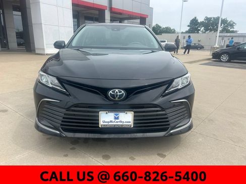 Used 2022 Toyota Camry LE AWD/4WD image 3