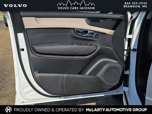 New 2025 Volvo XC90 T8 Plus w/ Protection Package Premier image 15