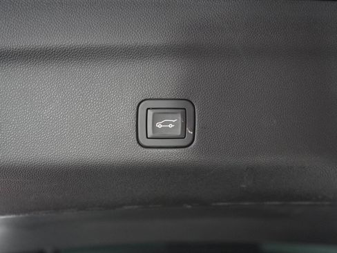 Used 2025 GMC Yukon Denali w/ Denali Reserve Package AWD/4WD image 19