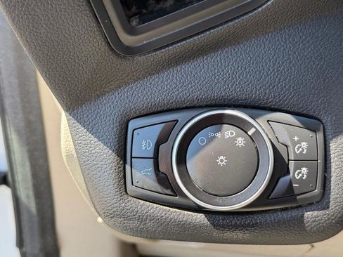 Used 2017 Ford Escape SE AWD/4WD image 30