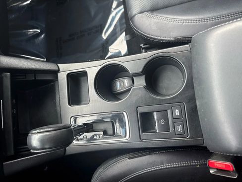 Used 2018 Subaru Outback 3.6R Limited image 18