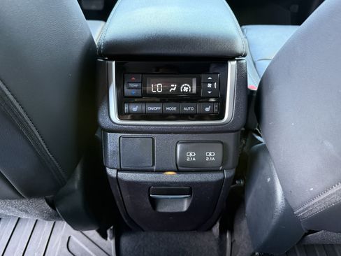 Used 2021 Subaru Ascent Limited w/ Technology Package AWD/4WD image 18