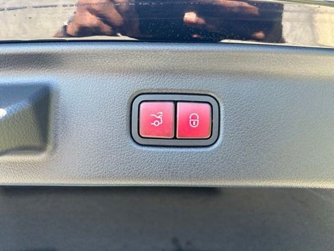 Used 2025 Mercedes-Benz S 580 4MATIC Sedan image 47