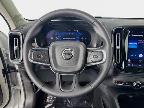 Used 2023 Volvo XC40 B5 Plus w/ Protection Package Premier image 13