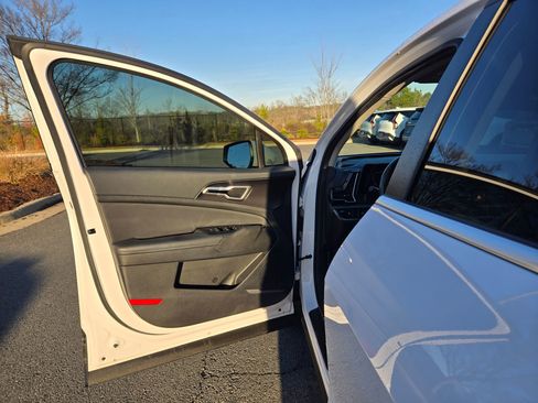 Certified 2023 Kia Sportage EX image 20