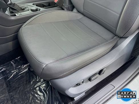 Used 2024 Volkswagen Taos SE image 18