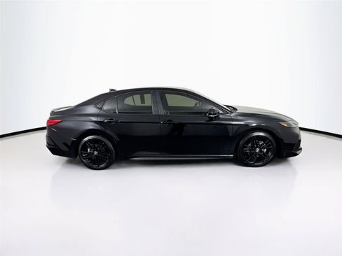 Certified 2026 Toyota Camry Hybrid FWD image 9