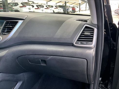 Used 2017 Hyundai Tucson SE Plus image 18