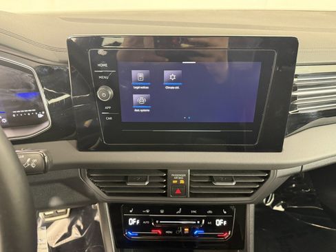 Used 2025 Volkswagen Jetta Sport FWD image 19