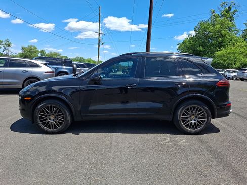 Used 2018 Porsche Cayenne Platinum Edition AWD/4WD image 3