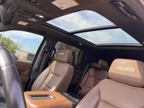 Used 2024 Chevrolet Tahoe High Country w/ Advanced Technology Package image 34