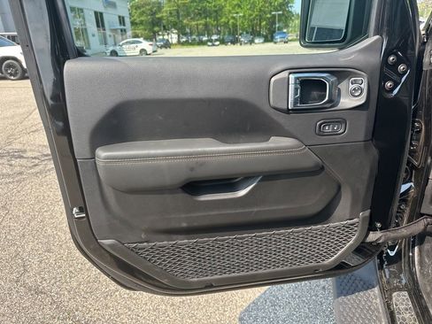 New 2025 Jeep Wrangler Unlimited Sahara AWD/4WD image 11