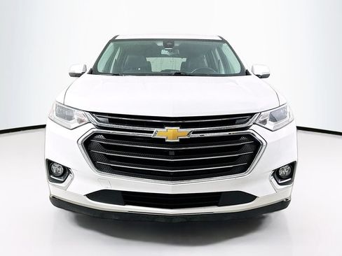 Used 2018 Chevrolet Traverse Premier w/ Driver Confidence II Package FWD image 5