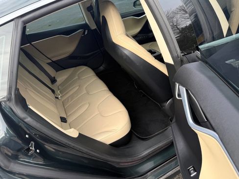 Used 2013 Tesla Model S Performance image 26