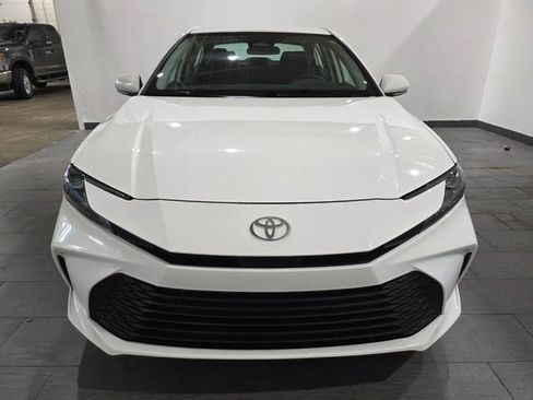 Used 2025 Toyota Camry LE image 8