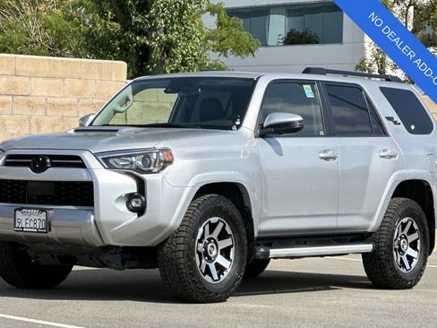 Used 2024 Toyota 4Runner TRD Off-Road Premium w/ Moonroof Package AWD/4WD image 8