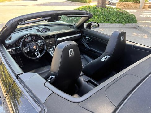 Used 2017 Porsche 911 Carrera S RWD image 8
