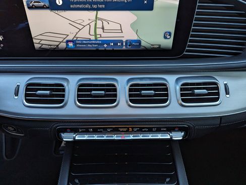 Used 2024 Mercedes-Benz GLE 53 AMG 4MATIC image 23