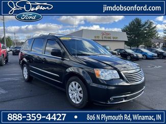 Used 2016 Chrysler Town & Country Touring video 1