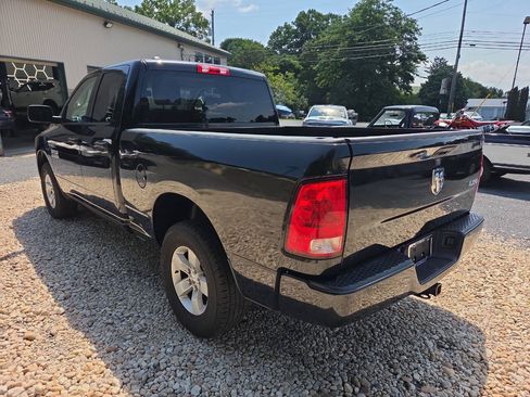 Used 2018 RAM 1500 Express AWD/4WD image 4
