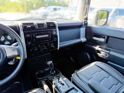 Used 2007 Toyota FJ Cruiser 4WD image 18