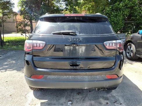 Used 2020 Jeep Compass Latitude FWD image 6