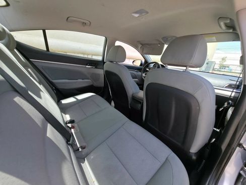Used 2017 Hyundai Elantra SE FWD image 12