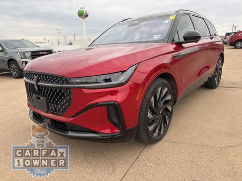 Used 2024 Lincoln Nautilus Reserve w/ Equipment Group 202A image 3