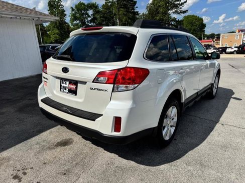 Used 2010 Subaru Outback 2.5i Premium image 9