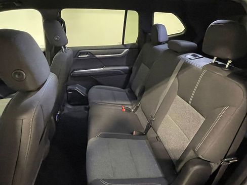 Used 2025 GMC Acadia Elevation image 22