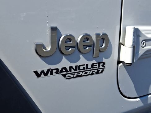 Used 2020 Jeep Wrangler Sport image 28