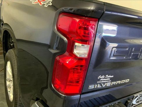 Used 2023 Chevrolet Silverado 1500 LT AWD/4WD image 27