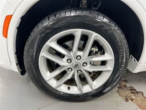 Used 2024 Dodge Durango GT image 28