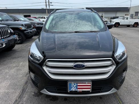 Used 2018 Ford Escape SE w/ SE Sync 3 Package AWD/4WD image 8