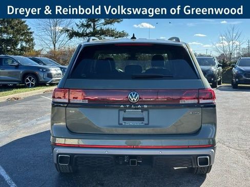 New 2026 Volkswagen Atlas Peak Edition image 6