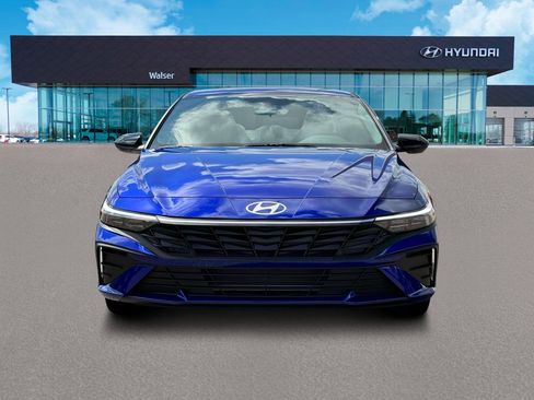 New 2025 Hyundai Elantra Sport image 14